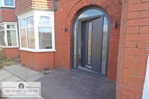 Welcoming Entrance - click for photo gallery